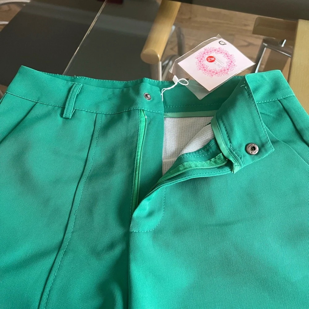 European Design Women Shorts - Picture 5 of 7